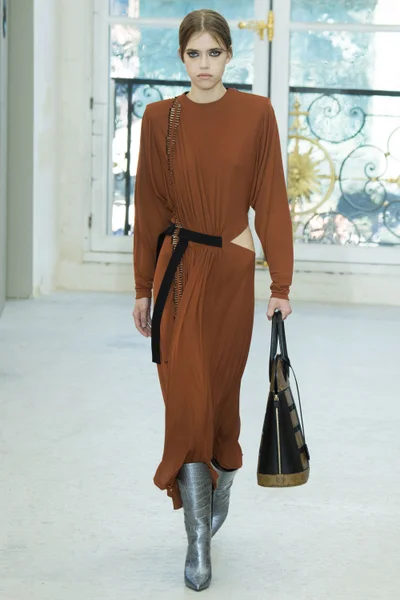 Look 3